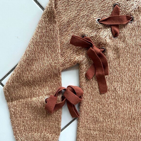 Chic lace-up ribbon sweater (brand new!) - Picture 4 of 16